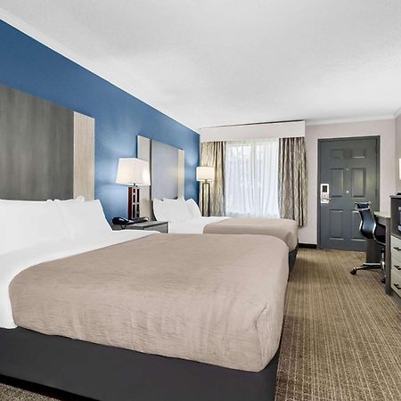 Quality Inn & Suites Florence Civic Center Exteriör bild