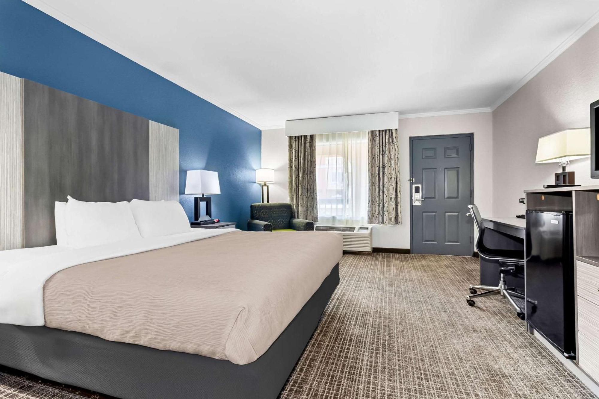 Quality Inn & Suites Florence Civic Center Exteriör bild