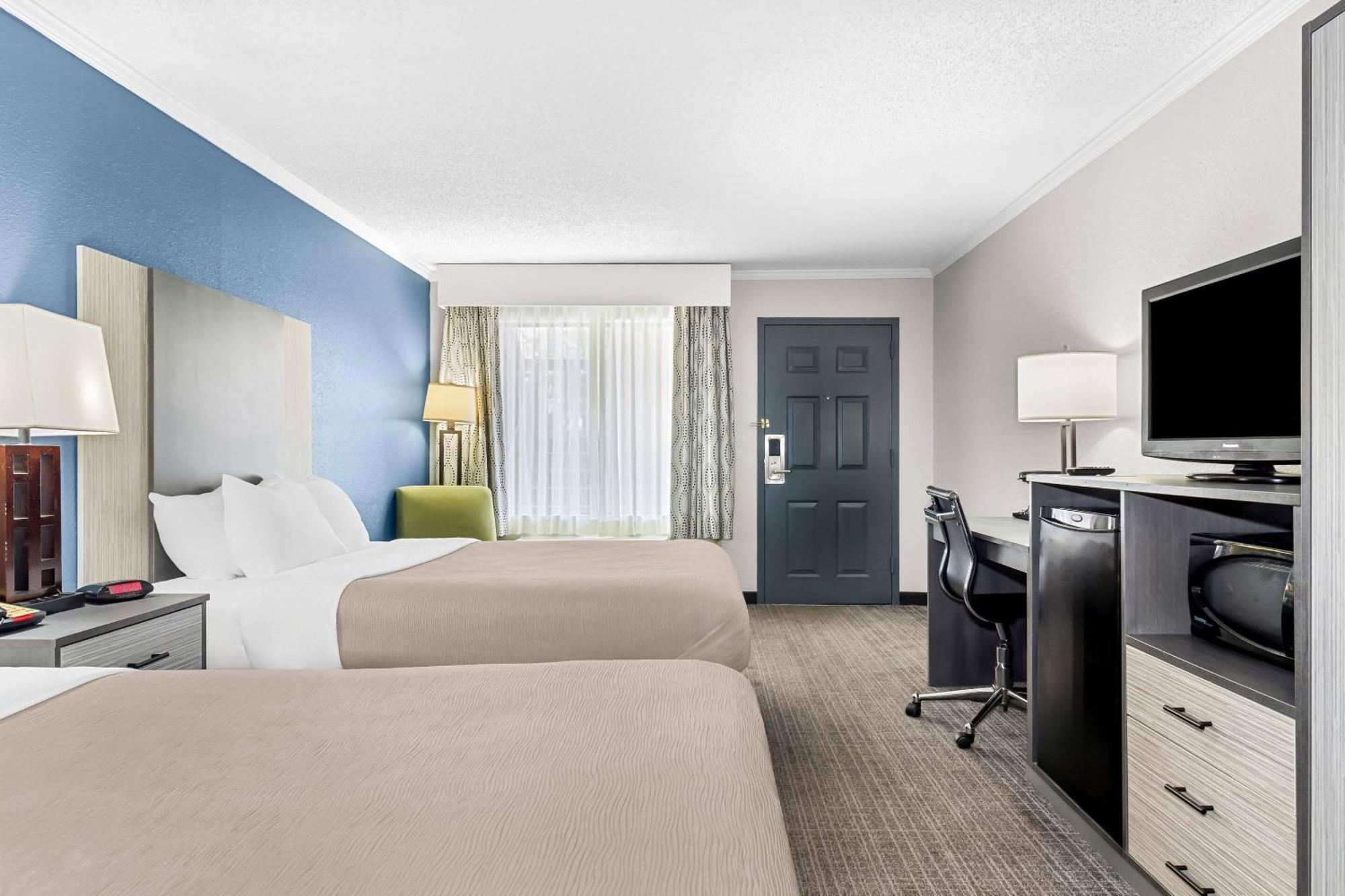Quality Inn & Suites Florence Civic Center Exteriör bild