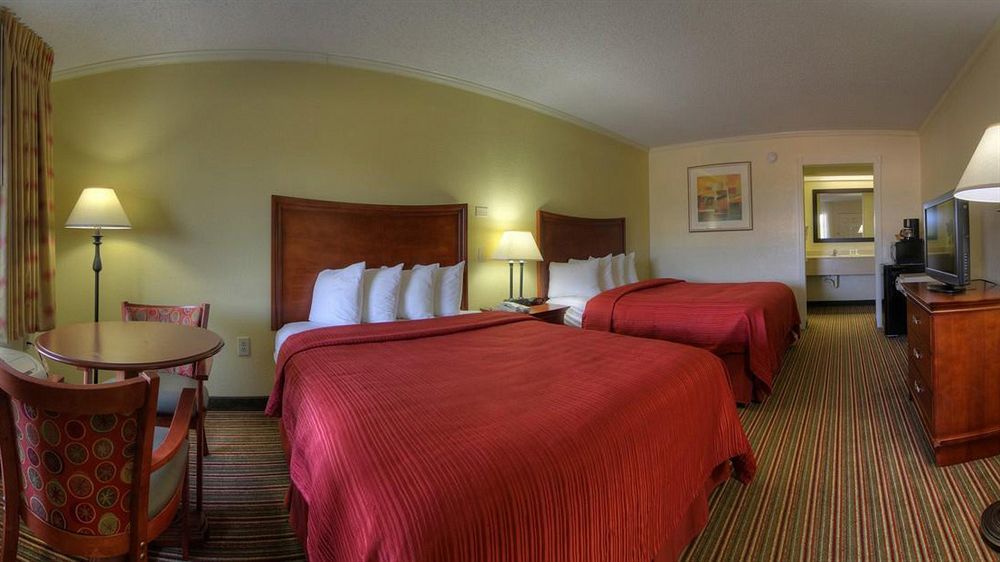 Quality Inn & Suites Florence Civic Center Exteriör bild