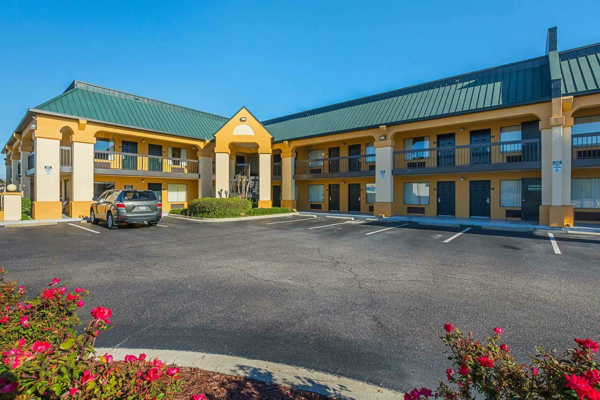 Quality Inn & Suites Florence Civic Center Exteriör bild